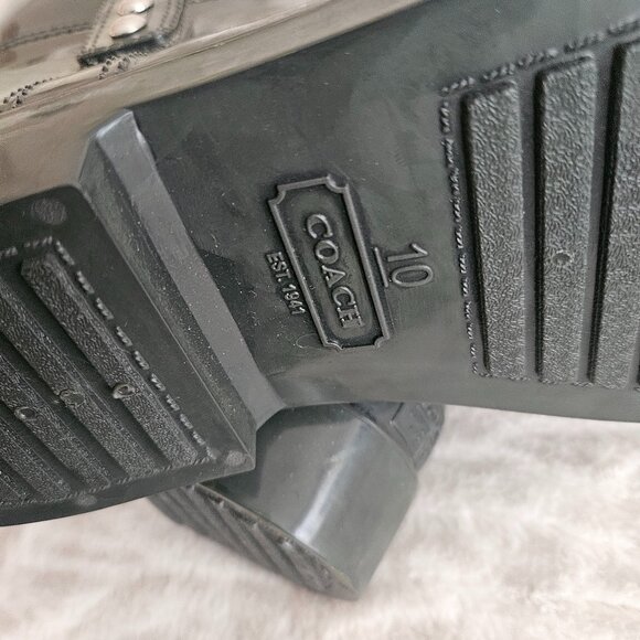 Boots - Picture 3 of 6